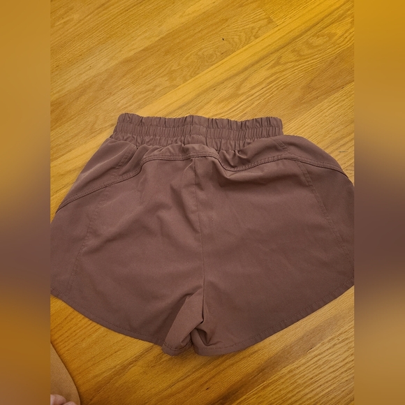 Running shorts with liner inside - Picture 5 of 8